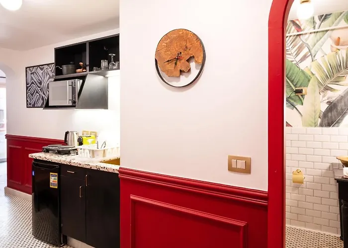 The Red-Hot Retro Studio Cairo\'S Downtown